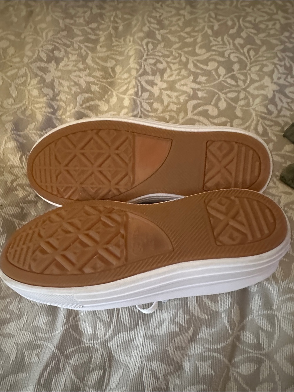 Converse White Canvas Platform Low Tops - Picture 6 of 8